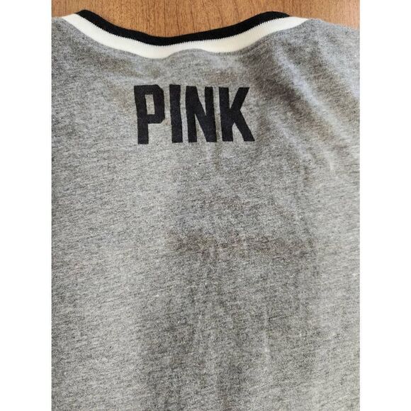MLB PINK Chicago White Sox XS grey v neck, short sleeved top. Chicago is in blac - Picture 6 of 6
